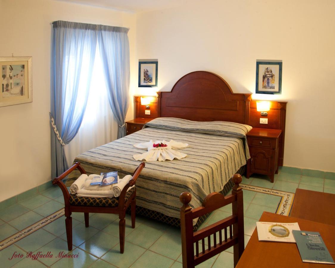 Hotel Isolabella Ventotene Exterior foto