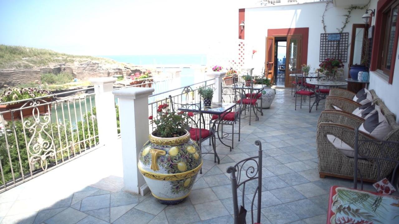 Hotel Isolabella Ventotene Exterior foto
