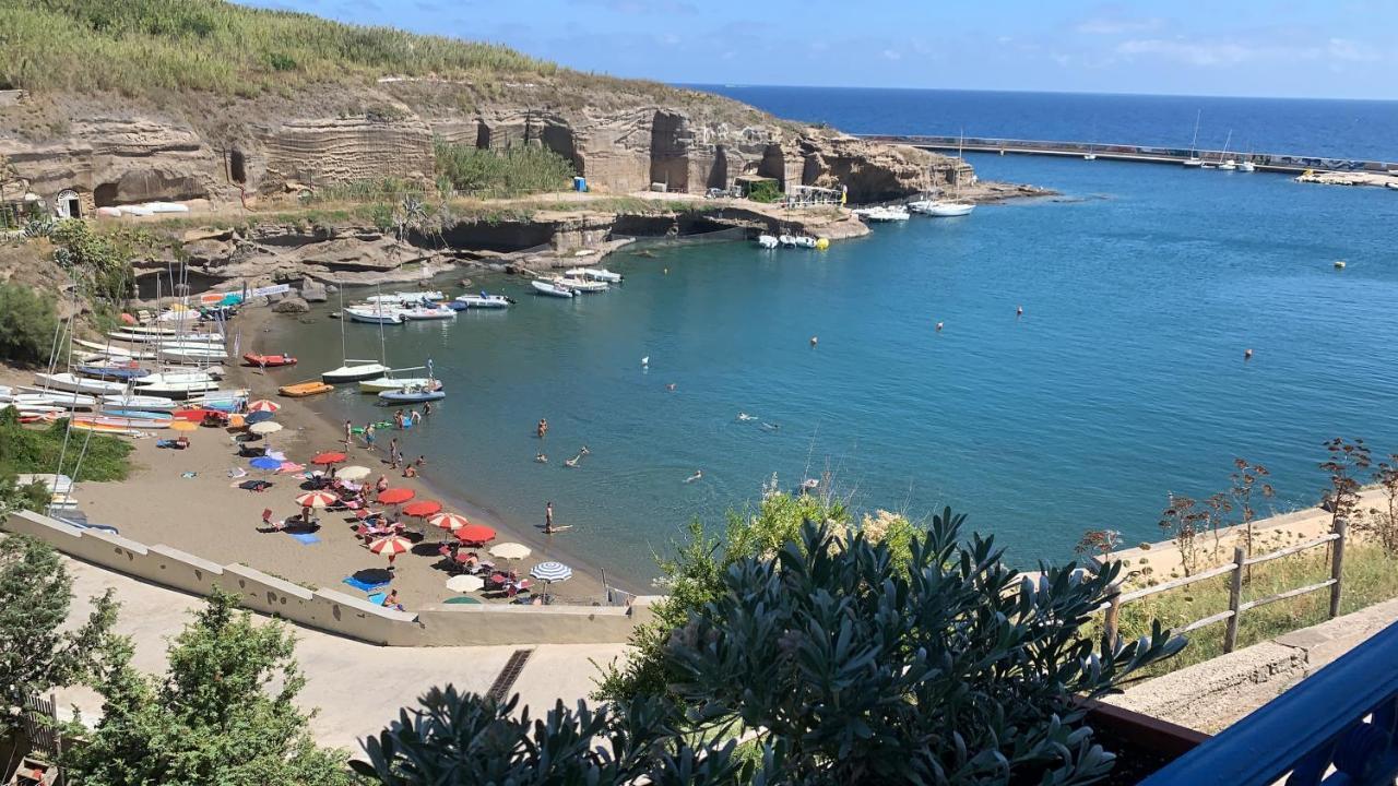 Hotel Isolabella Ventotene Exterior foto