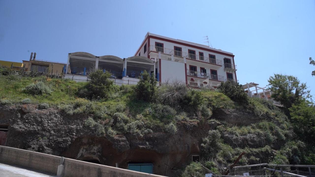 Hotel Isolabella Ventotene Exterior foto