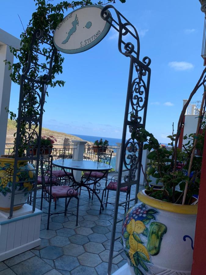 Hotel Isolabella Ventotene Exterior foto